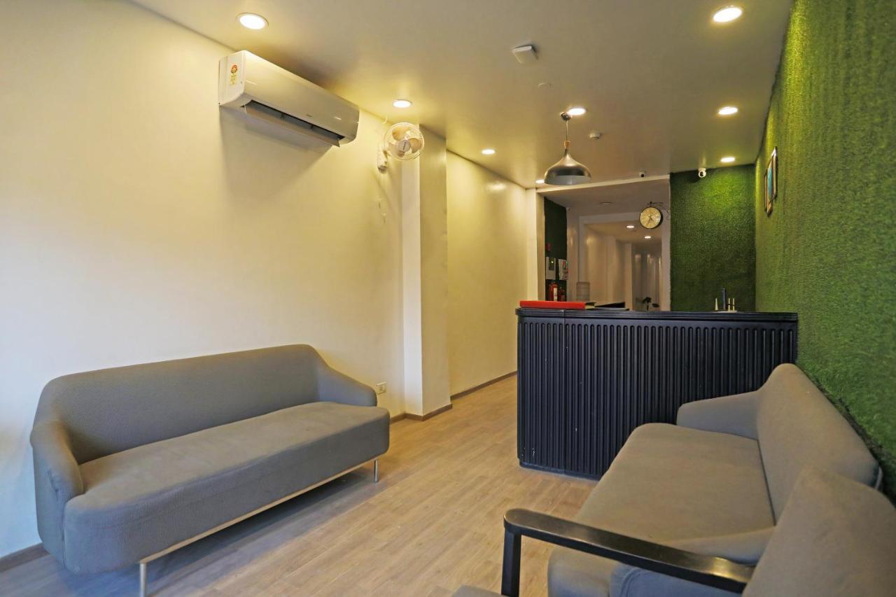 Hotel Yellow Chilli Britannia Chowk- Couple Friendly Local Id Accepted Nové Dillí Exteriér fotografie